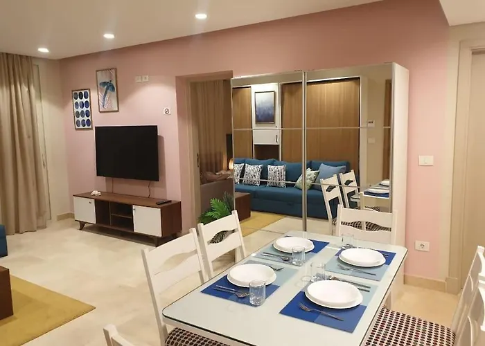 Daire Mangroovy - 1br Gf +2 Beds Garden & Pool View