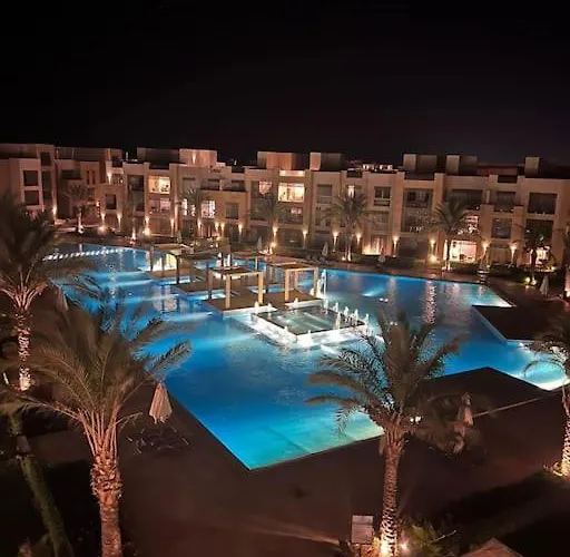 Mangroovy - 1br Gf +2 Beds Garden & Pool View Daire *