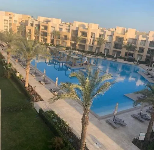 Daire Mangroovy - 1br Gf +2 Beds Garden & Pool View *