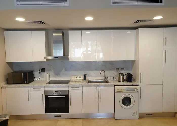 Mangroovy - 1br Gf +2 Beds Garden & Pool View