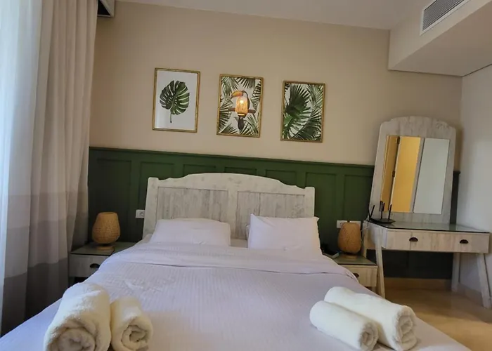 Mangroovy - 1br Gf +2 Beds Garden & Pool View הורגהדה