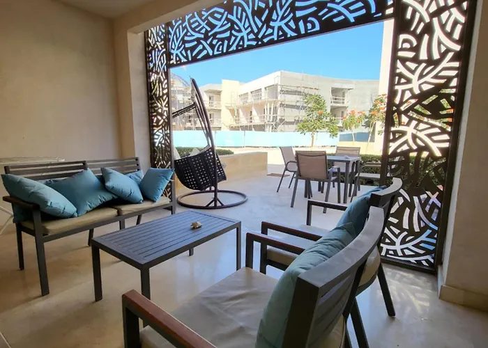Mangroovy - 1br Gf +2 Beds Garden & Pool View הורגהדה
